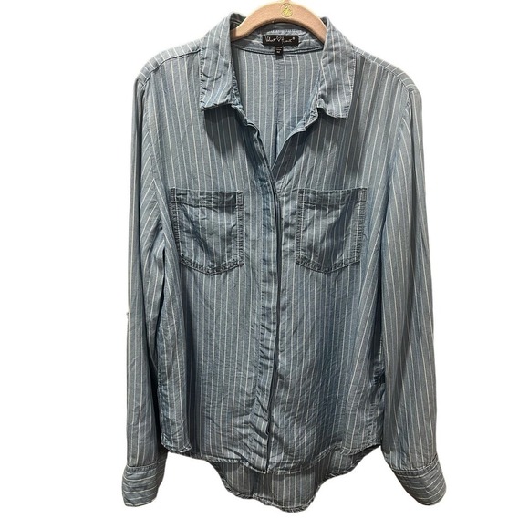 Velvet Heart Button Down Chambrey Pinstripe Casual top - Picture 4 of 8